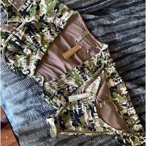 2x top xl bottom set!!